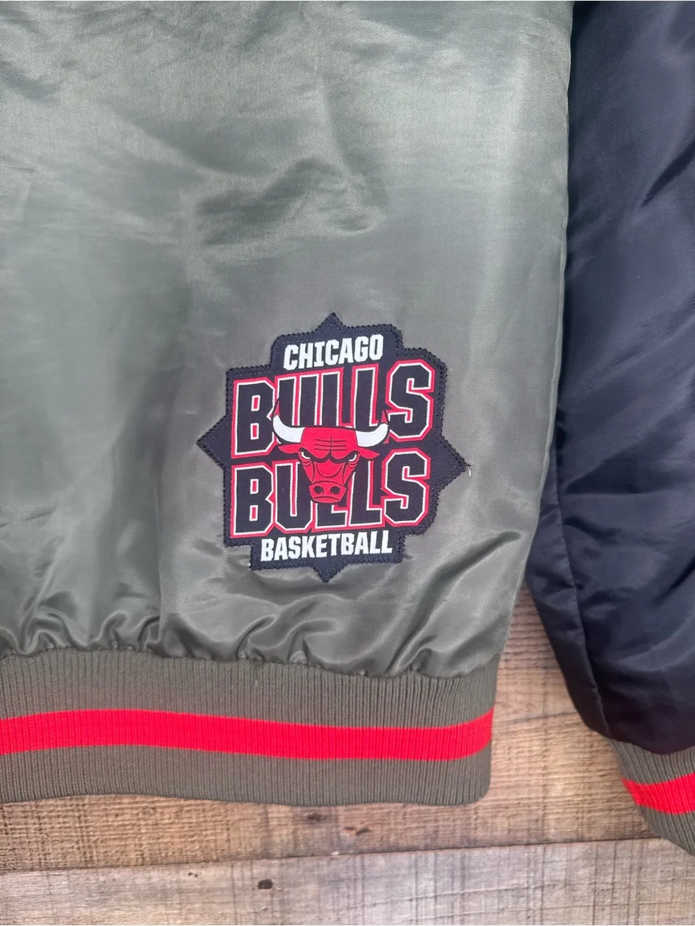 NBA Chicago Bulls Satin Bomber Jacket Mens 1966 logo Patches Basketball Medium